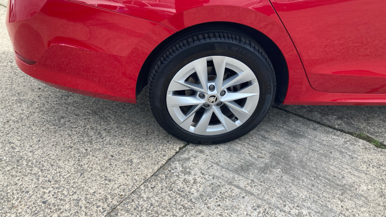 Skoda Octavia 1.4 TSI iV SE L DSG 5dr Estate
